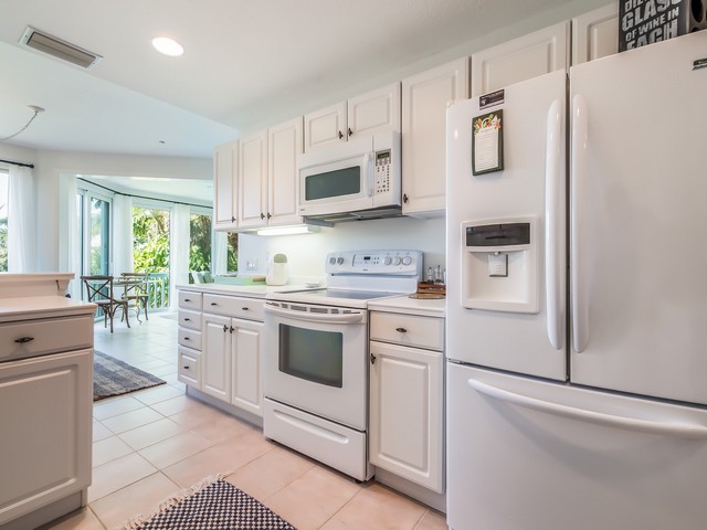 BOCA GRANDE 3 BEDROOM VACATION RENTAL WITH PARTIAL GULF VIEW